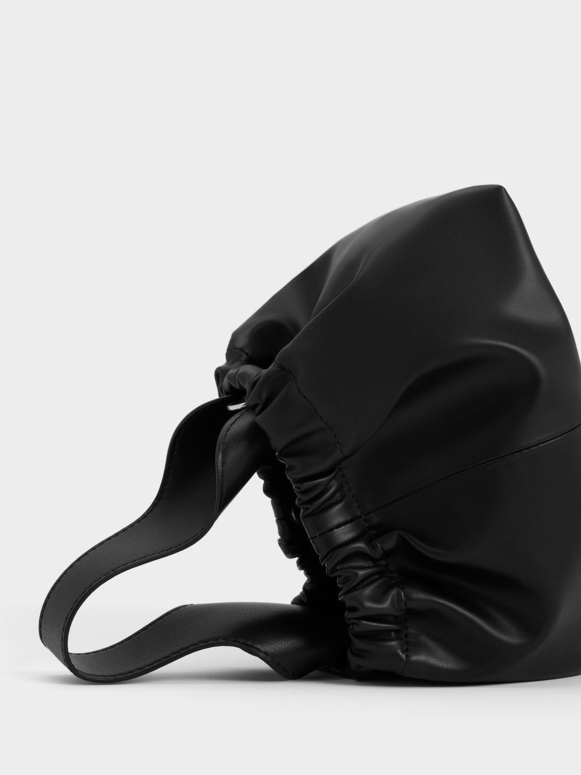 Ally Ruched Chain-Handle Bag - Noir | CHARLES & KEITH