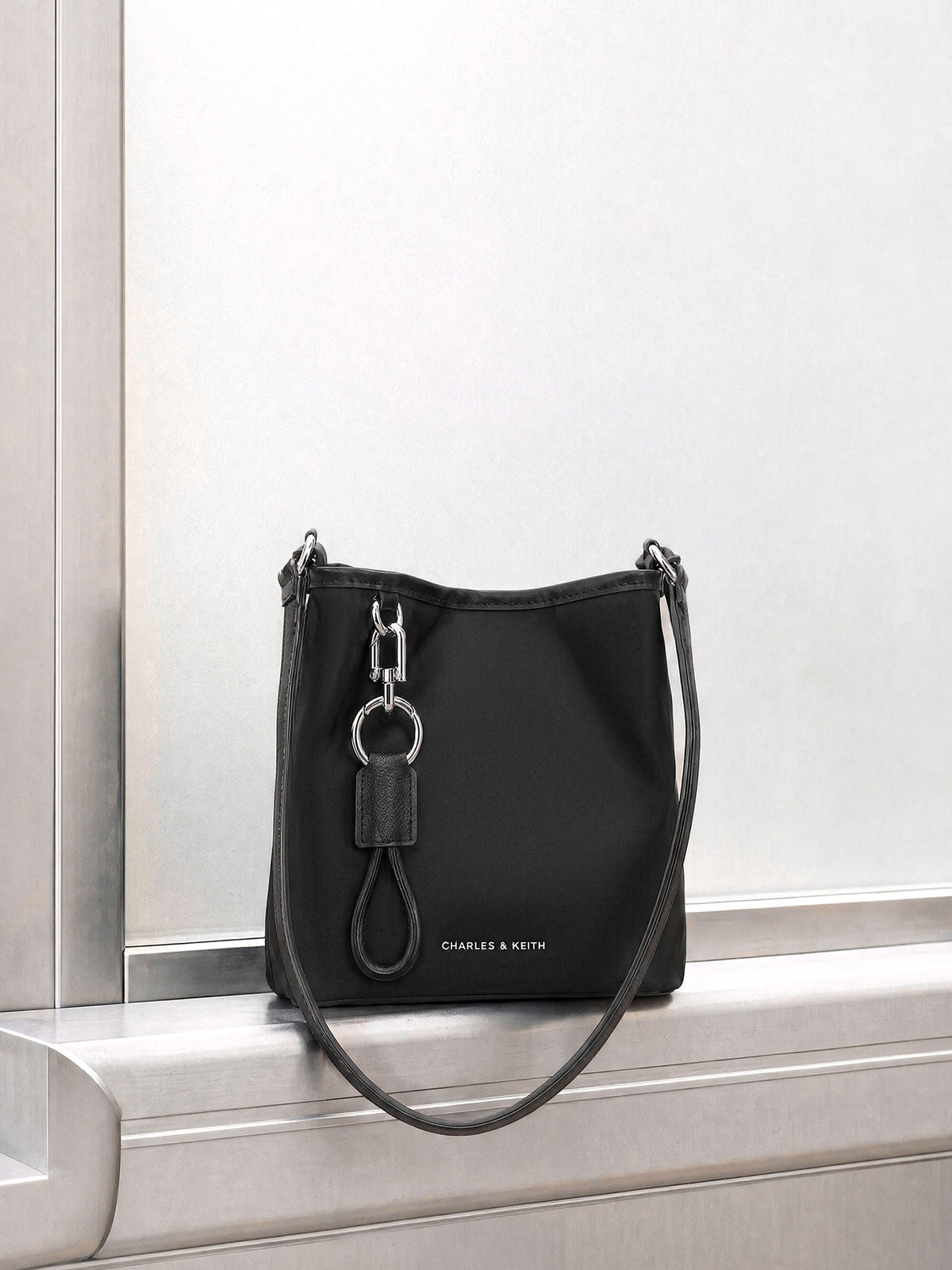Levy Nylon Bucket Bag - Noir | CHARLES & KEITH