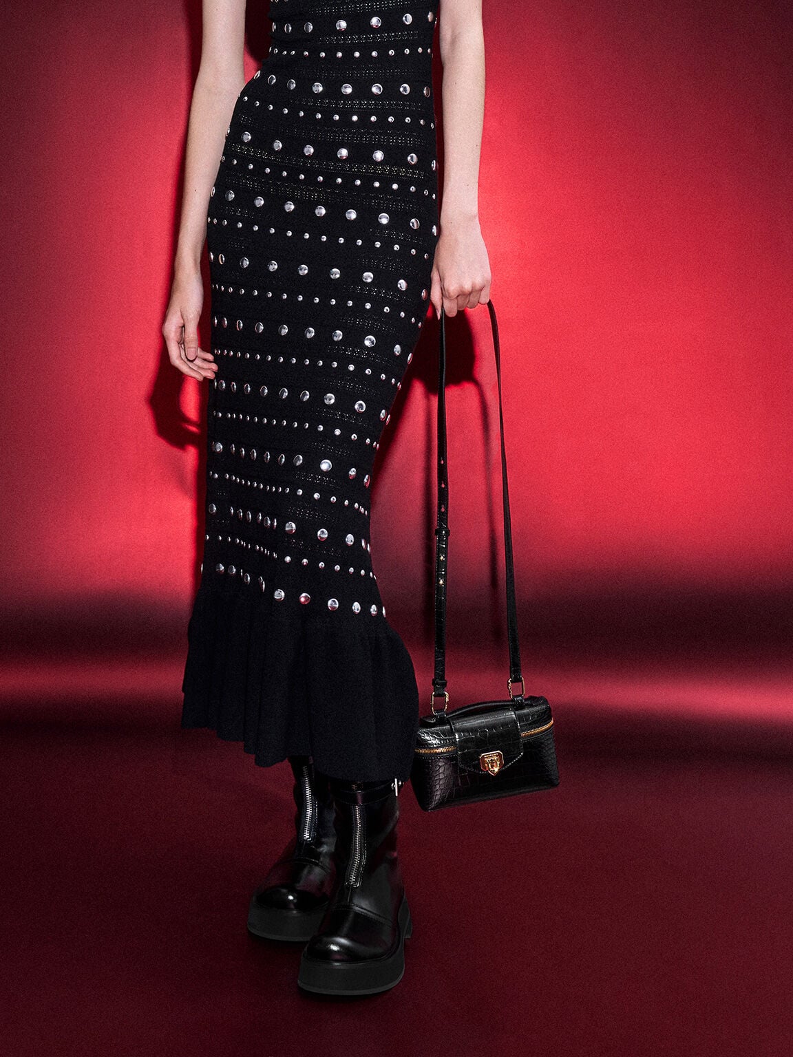 Arwen Croc-Effect Top Handle Vanity Bag - Black | CHARLES & KEITH