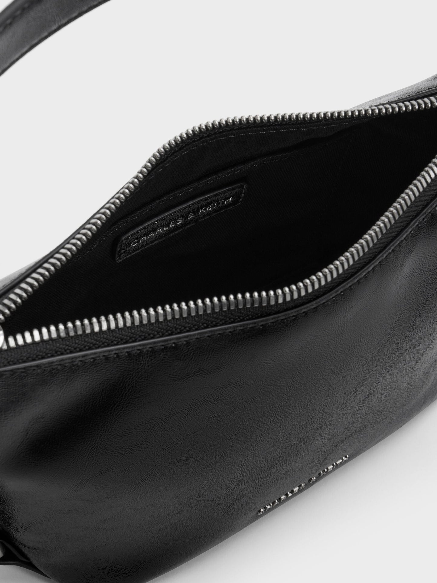 Tatiana Tassel Hobo Bag - Noir | CHARLES & KEITH