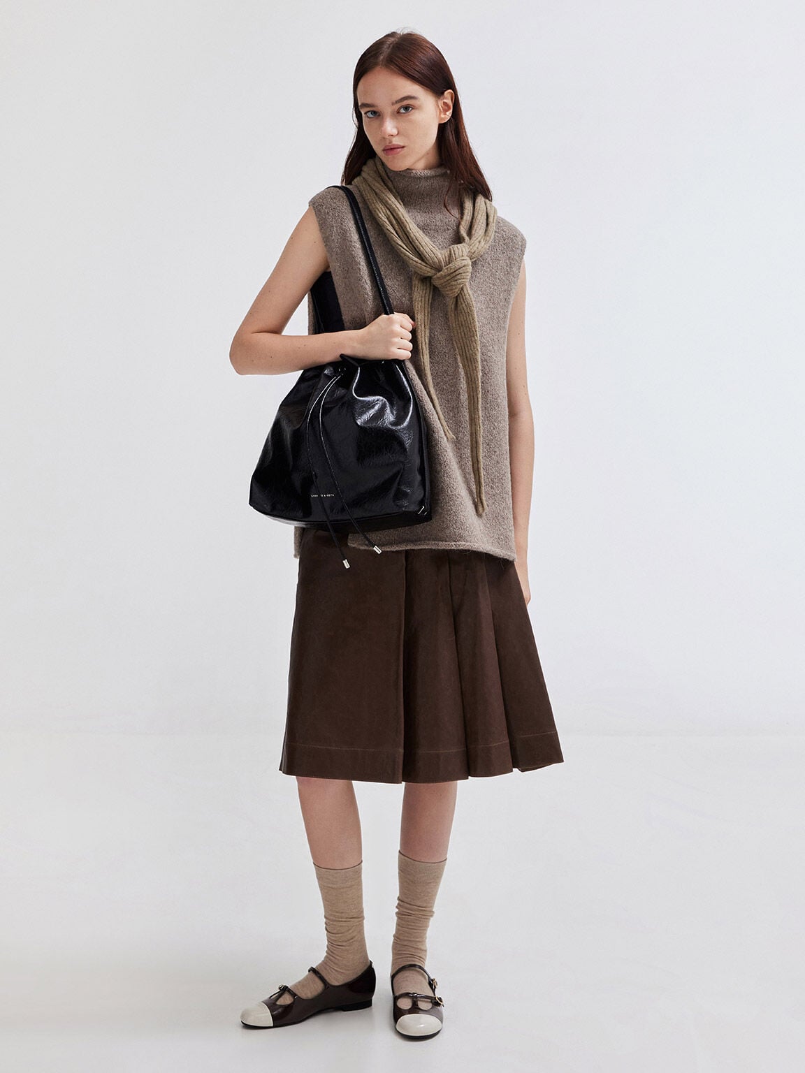Neva Two-Way Bucket Bag - Noir | CHARLES & KEITH
