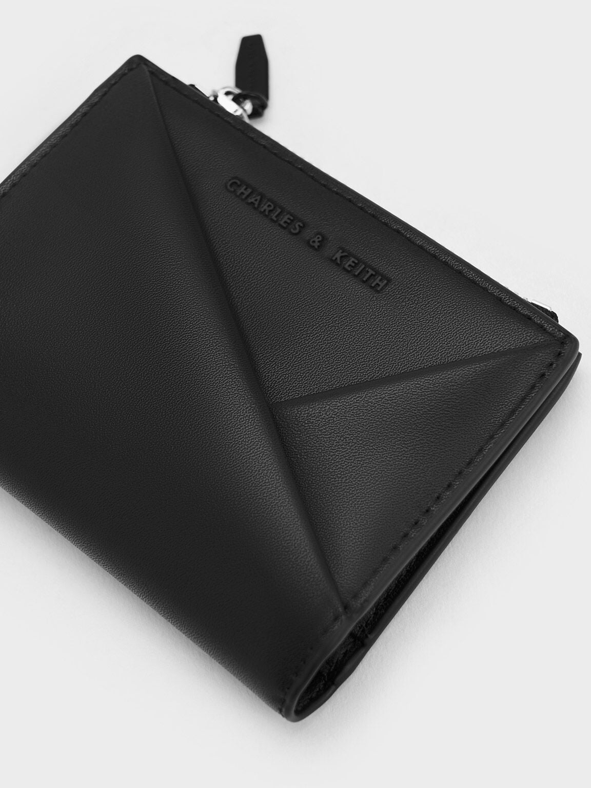 Midori Geometric Top-Zip Wallet - Noir | CHARLES & KEITH