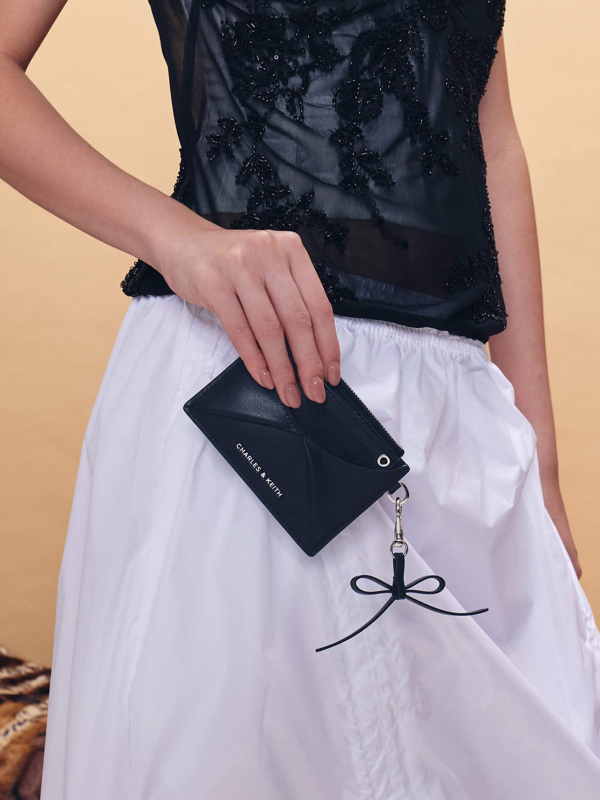 Hazel Bow Panelled Card Holder - Noir | CHARLES & KEITH