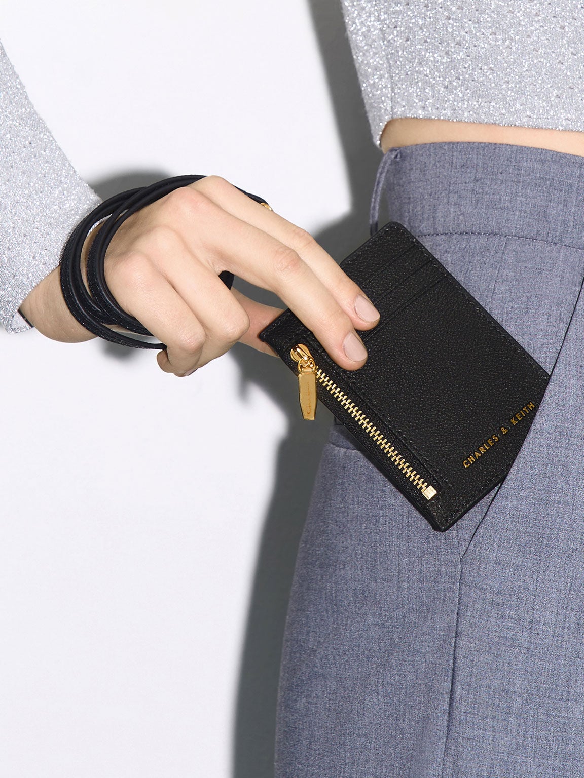 Twilia Card Holder With Lanyard - Black | CHARLES & KEITH