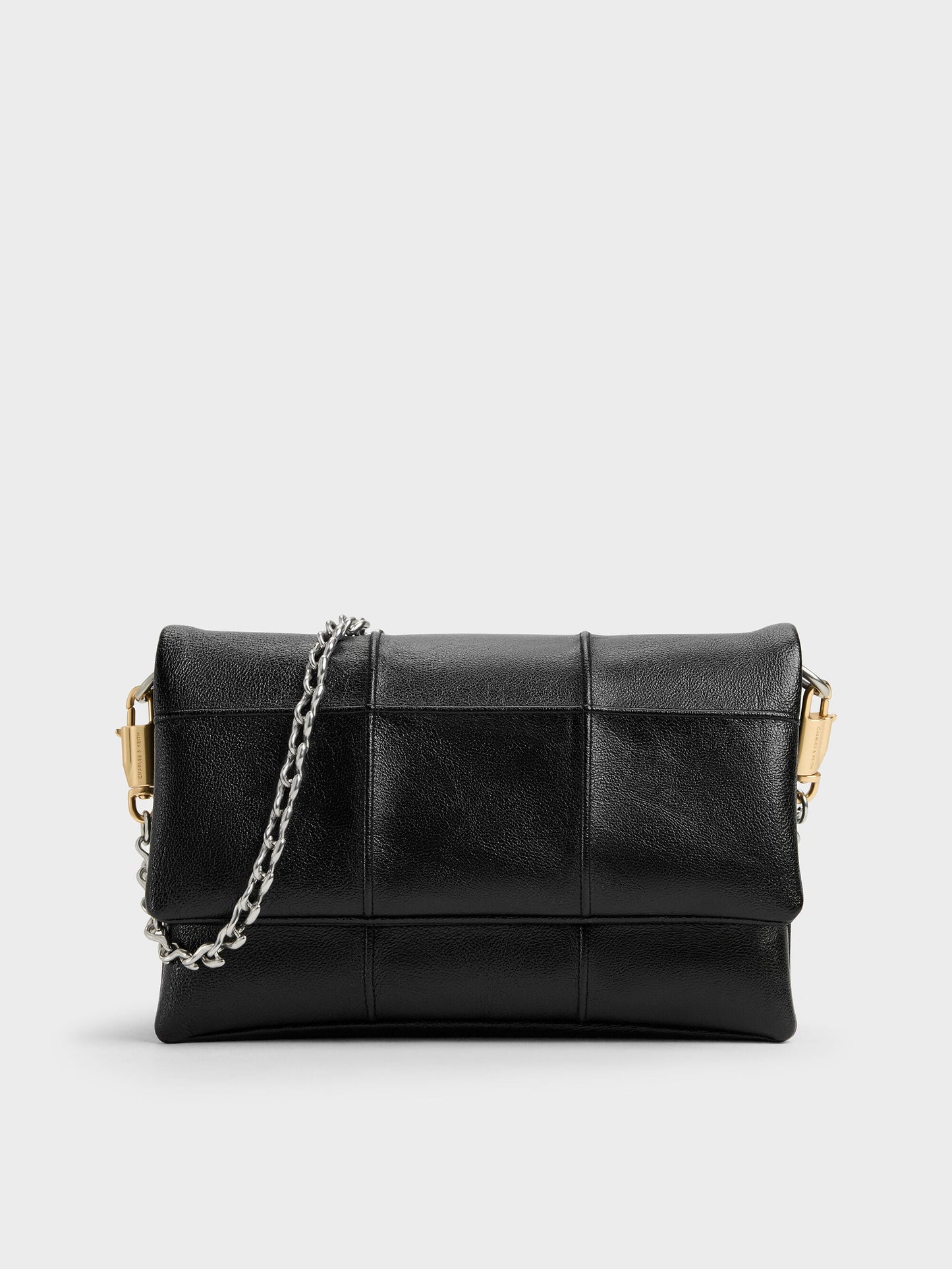 Delfina Quilted Wallet On Chain - Black | CHARLES & KEITH