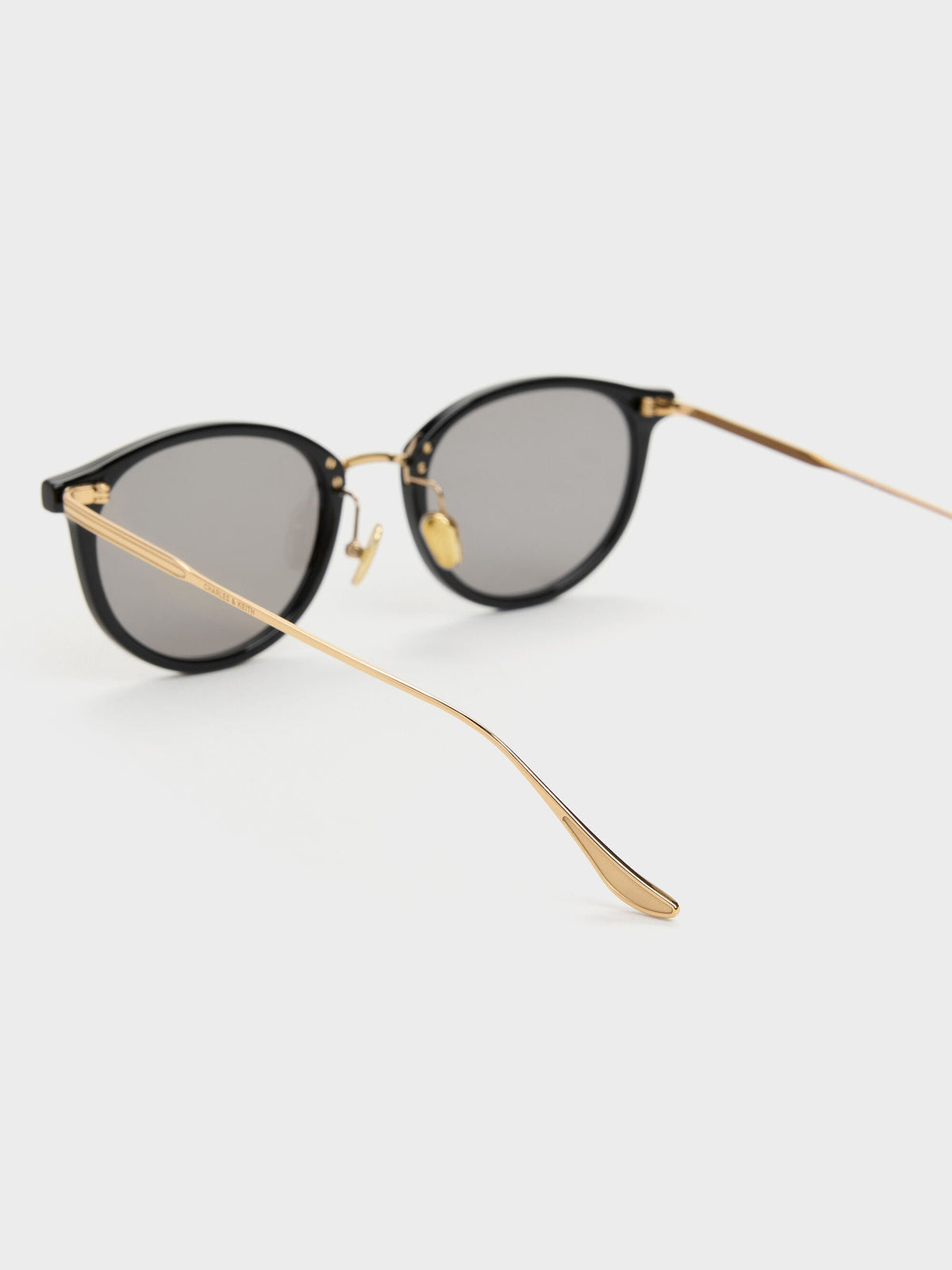 Minnow Metal-Rim Round Sunglasses - Black | CHARLES & KEITH