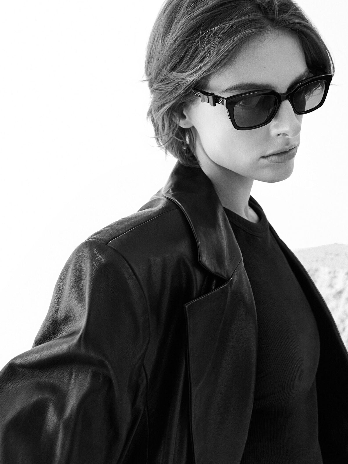 Tanya Bow Rectangular Sunglasses - Jet Black | CHARLES & KEITH