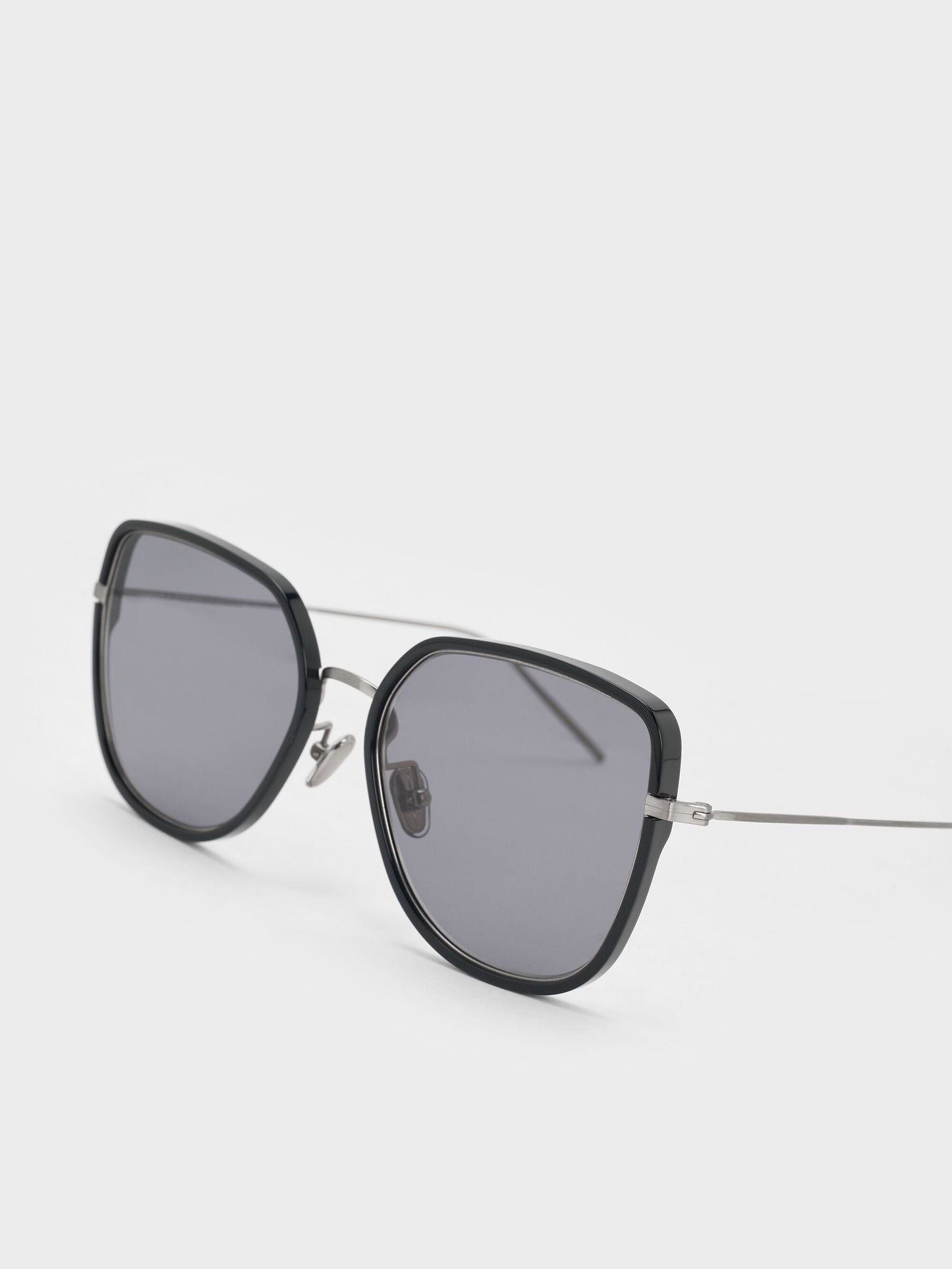 Lisbeth Butterfly Sunglasses - Noir | CHARLES & KEITH