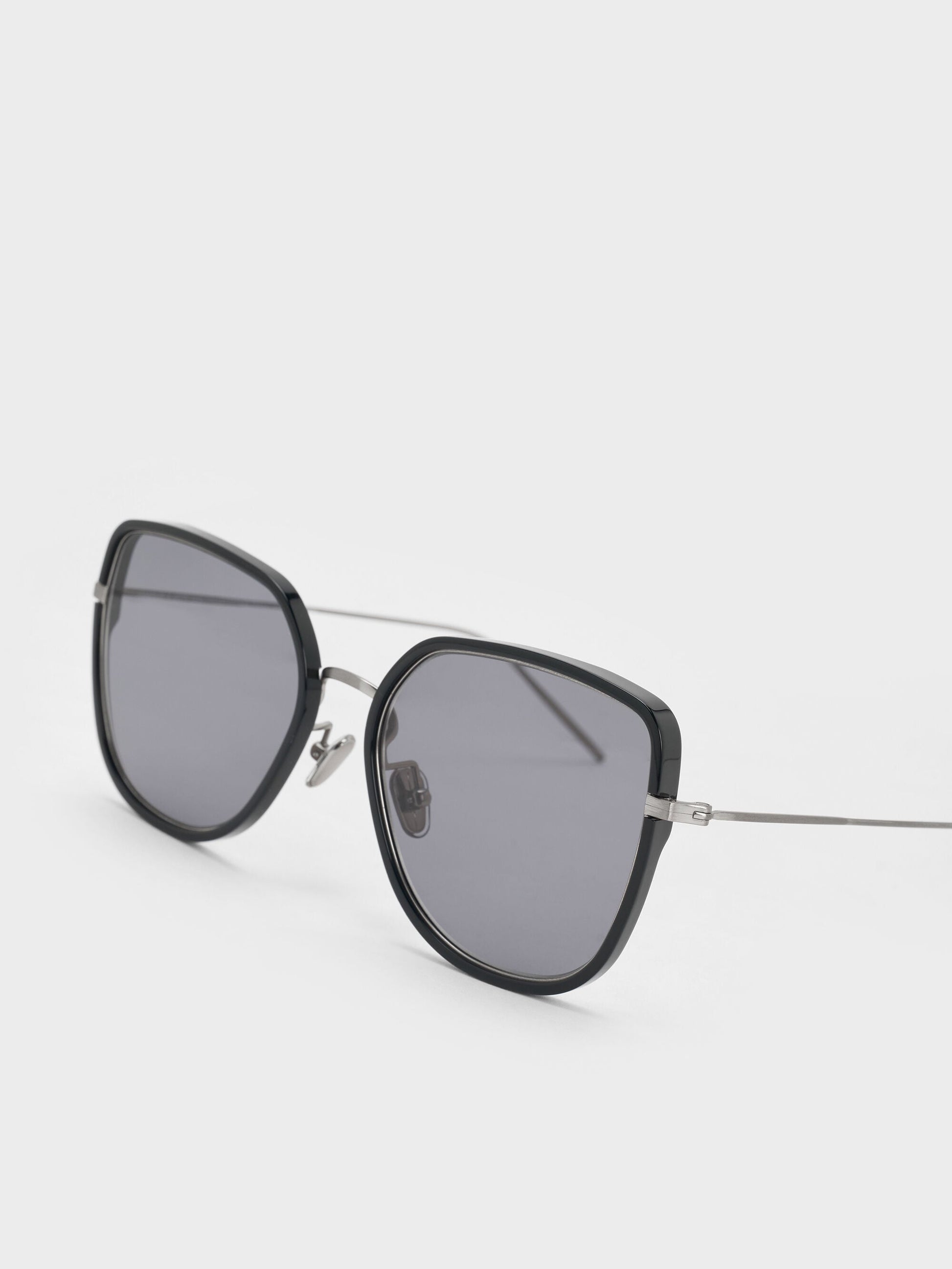 Lisbeth Butterfly Sunglasses - Noir | CHARLES & KEITH