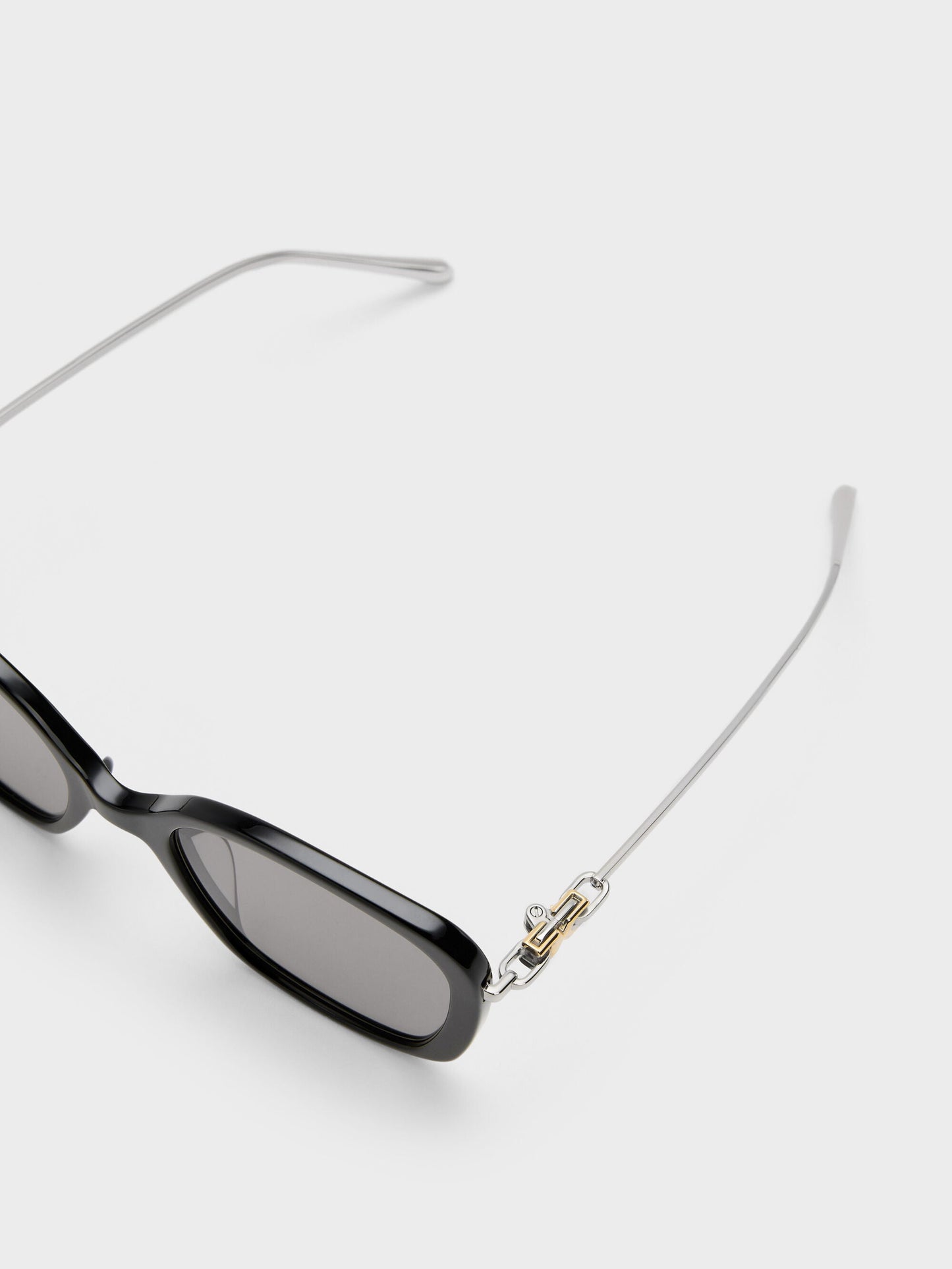Adalyn Butterfly Sunglasses - Noir | CHARLES & KEITH