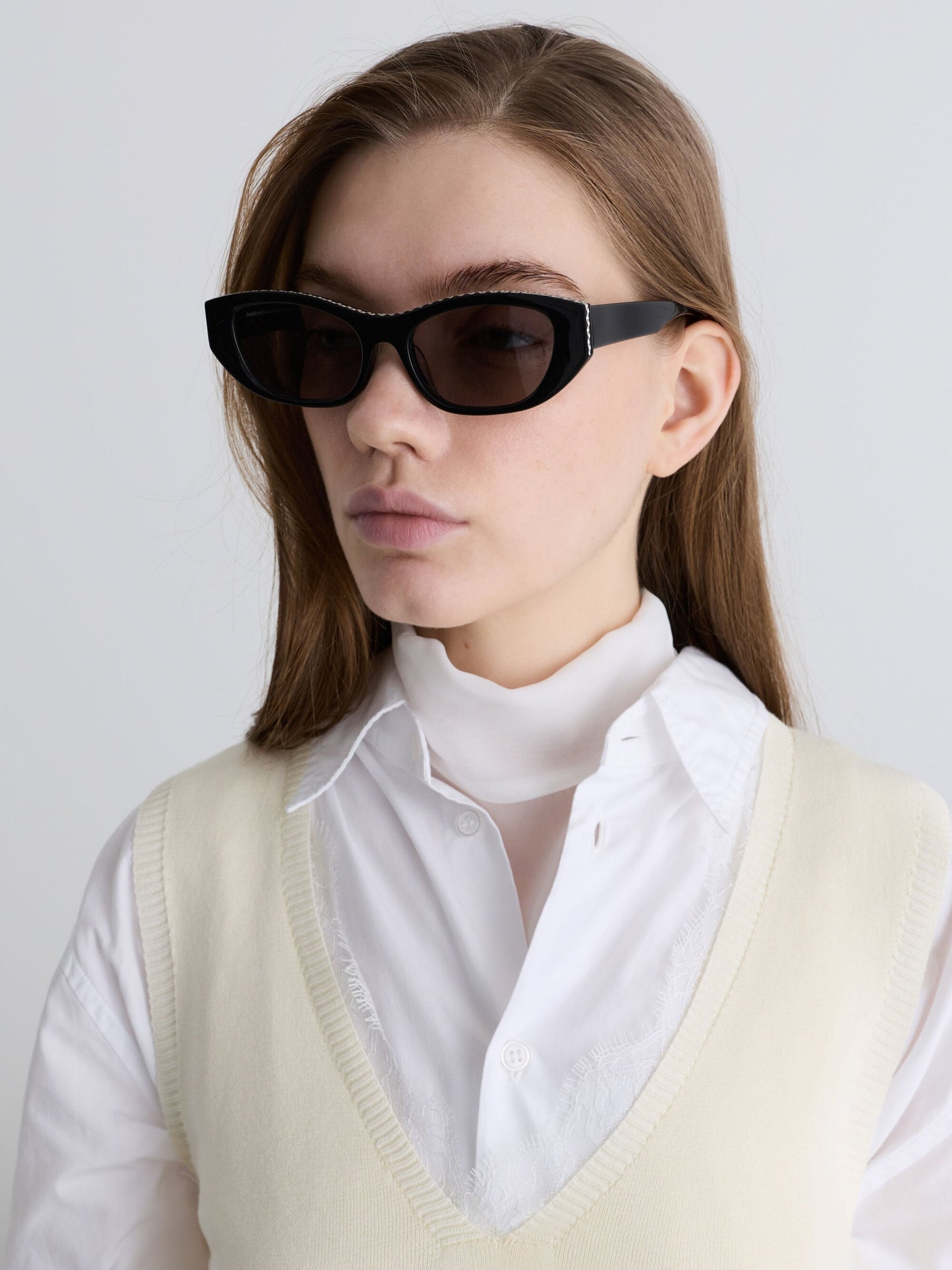 Daenerys Cat-Eye Sunglasses - Noir | CHARLES & KEITH
