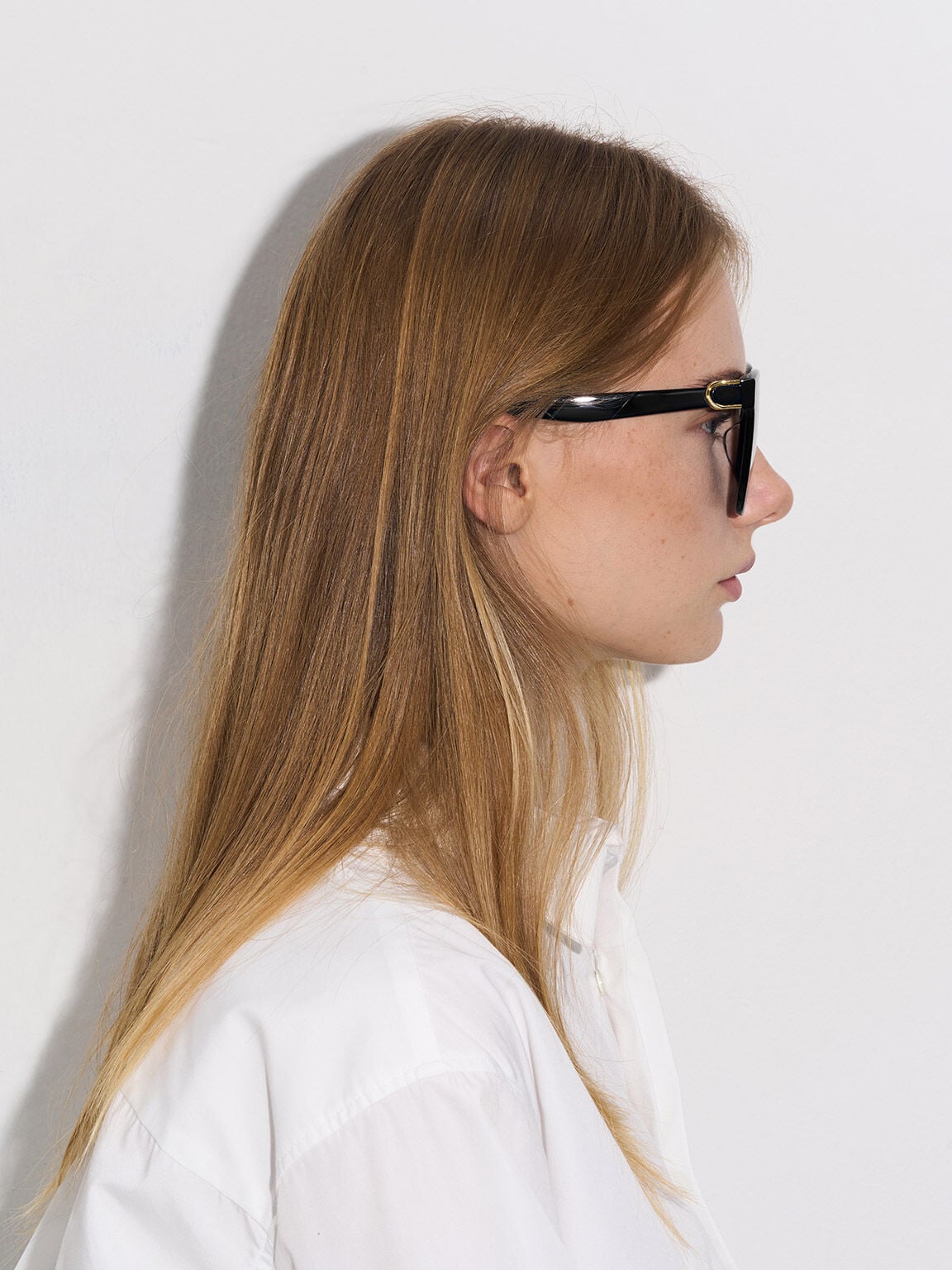 Gabine Oversized Butterfly Sunglasses - Black | CHARLES & KEITH