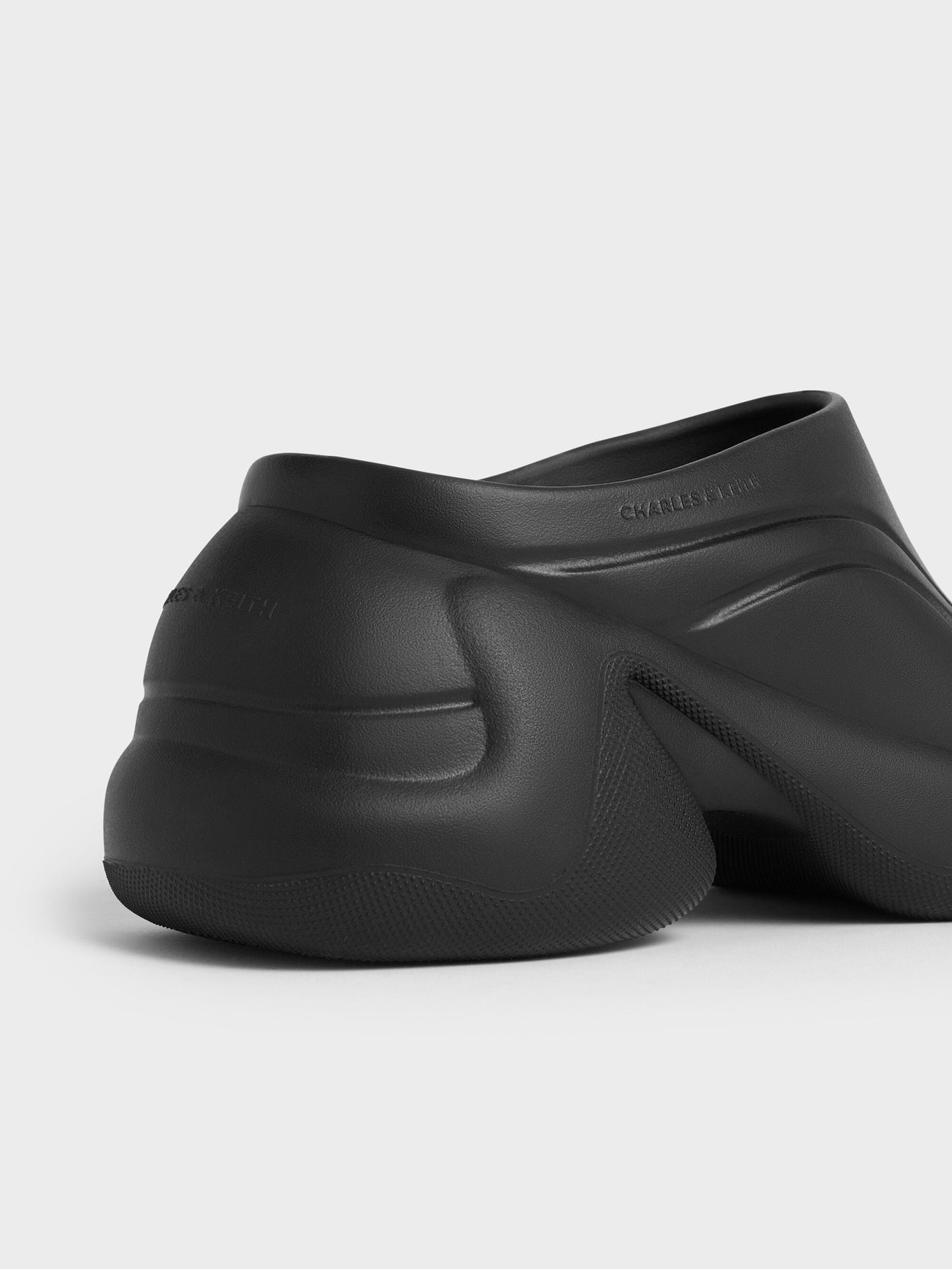 Eva Sculptural Platform Sandals - Black | CHARLES & KEITH