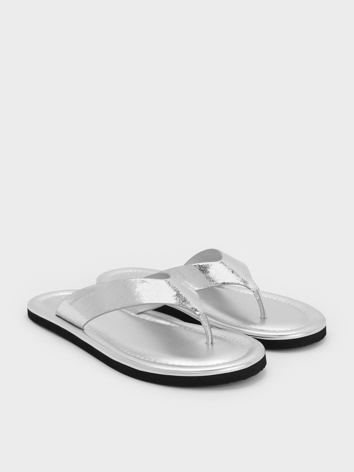 Trinah Metallic Crinkle-Effect Thong Sandals - Silver | CHARLES & KEITH