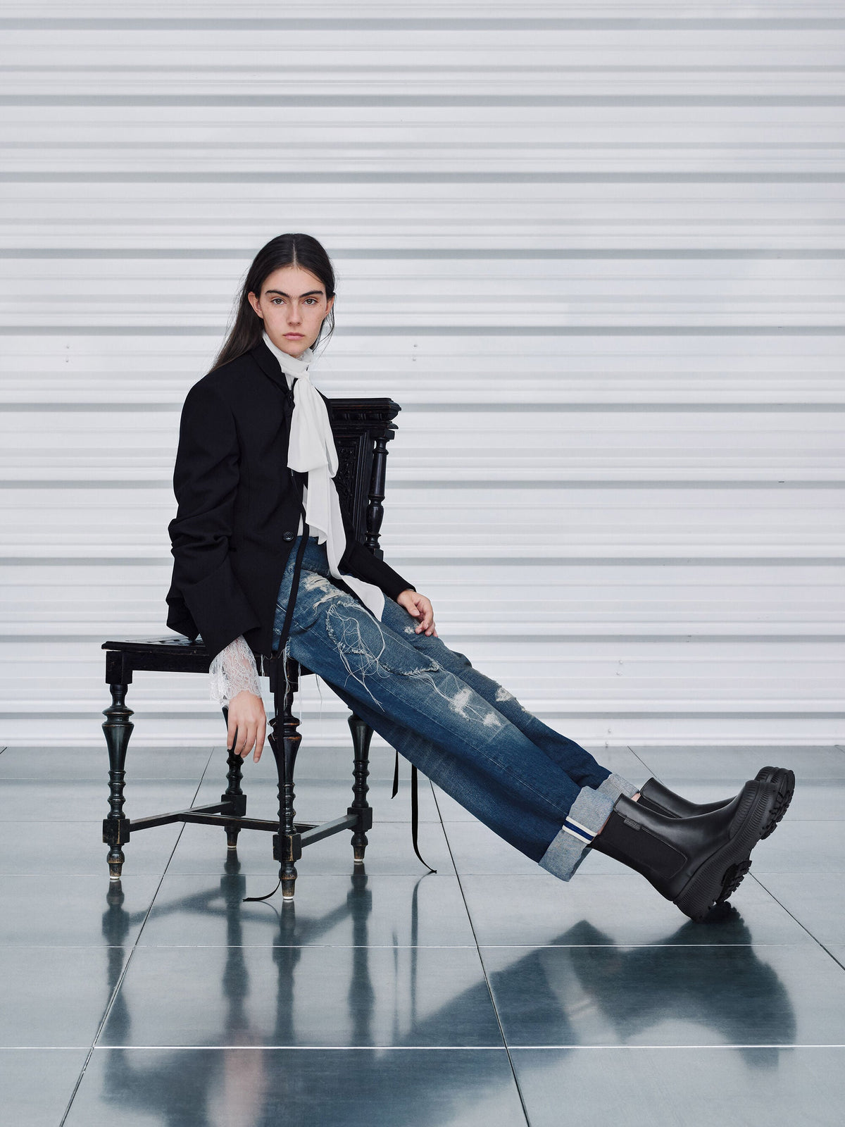 Darra Ridged-Sole Chelsea Boots - Black | CHARLES & KEITH