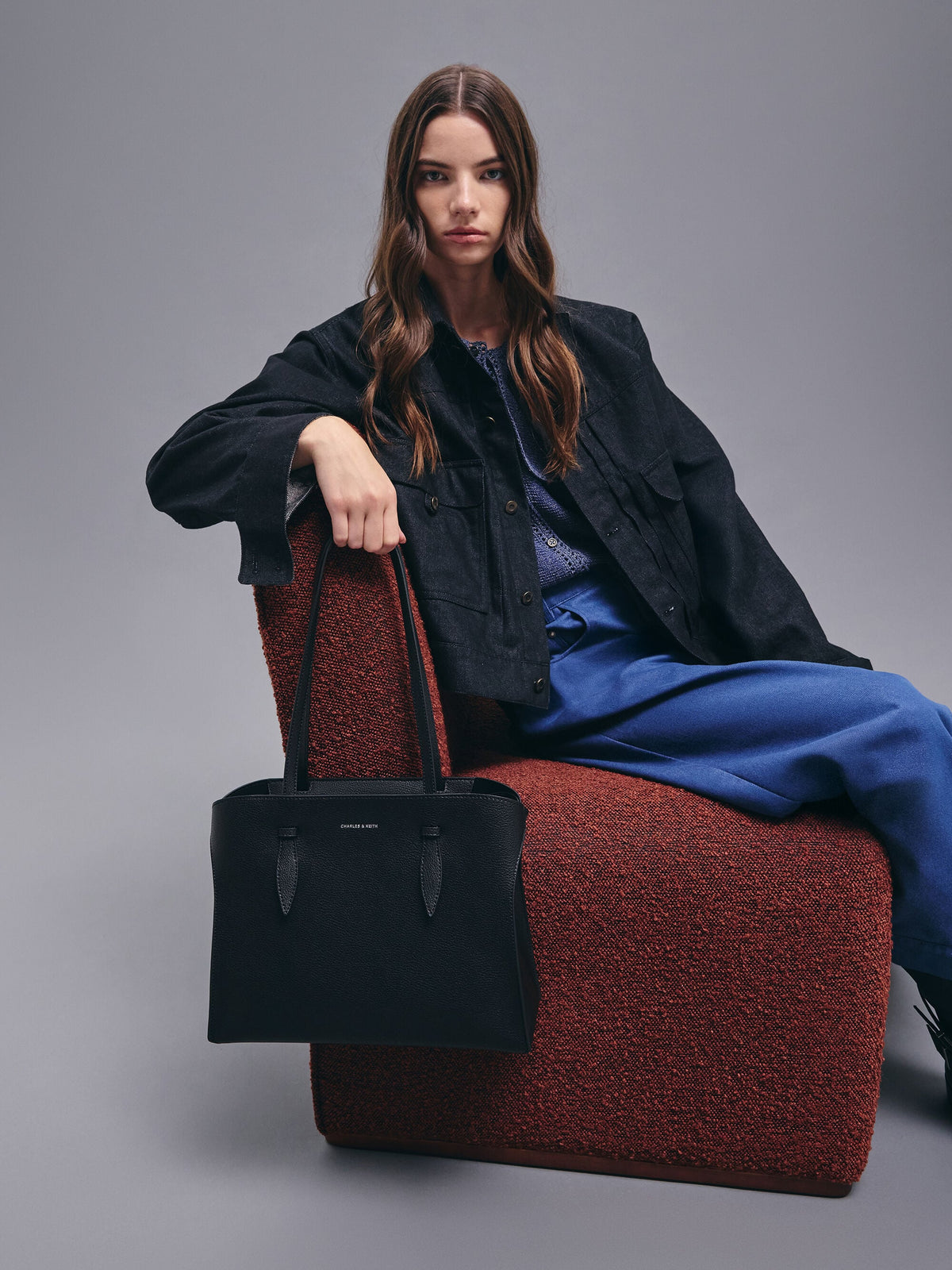 Allyn Elongated-Handle Tote Bag - Noir | CHARLES & KEITH