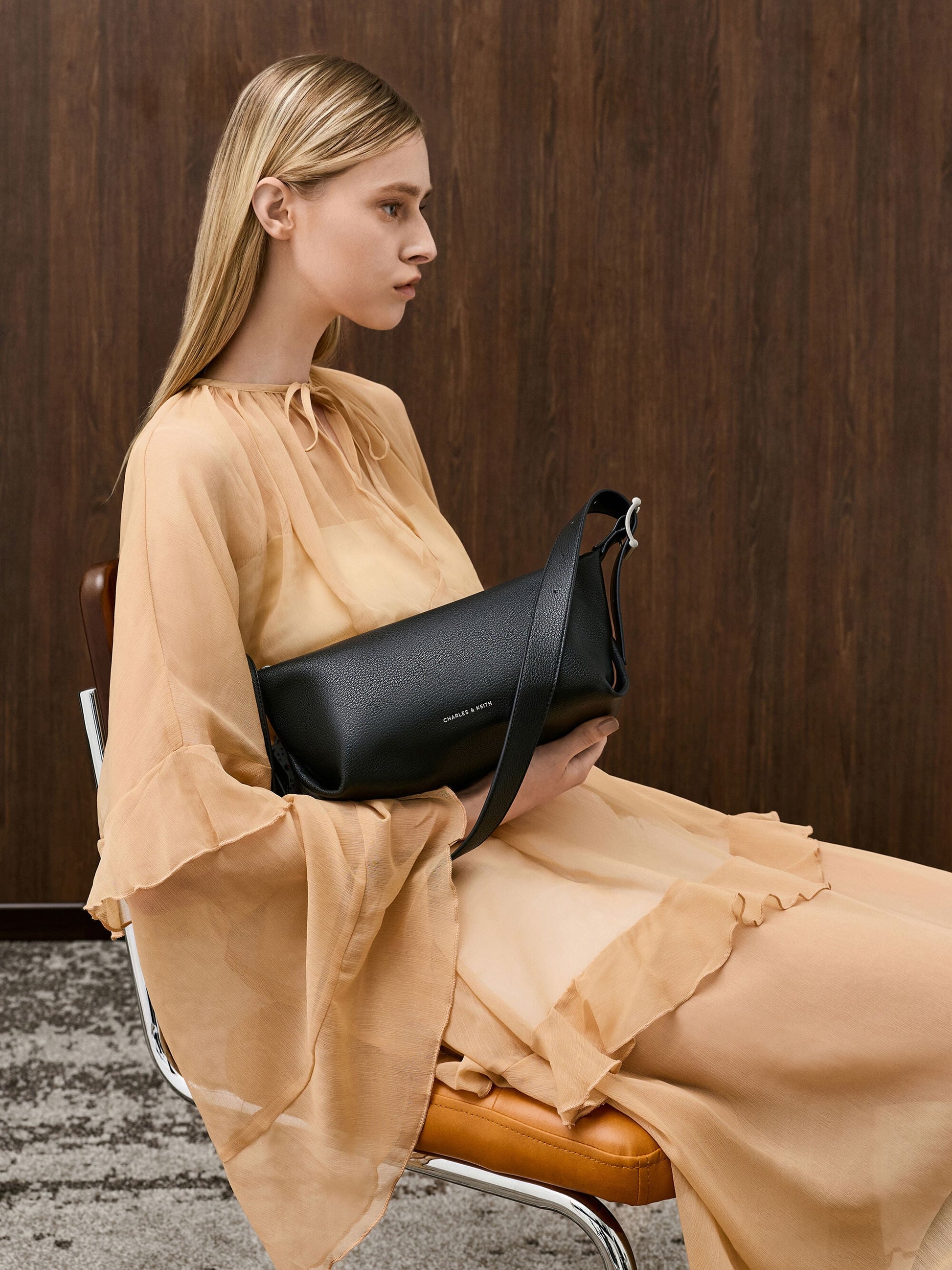 Larsen Buckle-Strap Shoulder Bag - Noir | CHARLES & KEITH