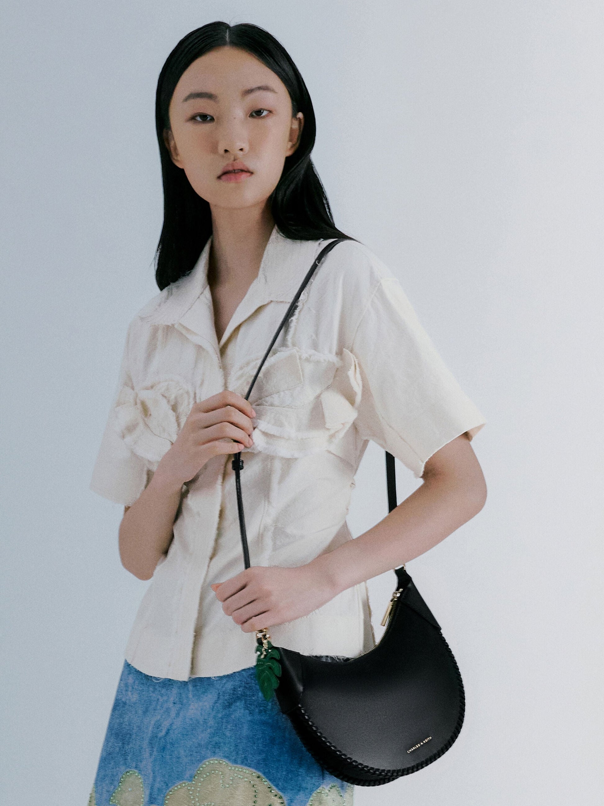 Blume Braided Curved Hobo Bag - Black | CHARLES & KEITH