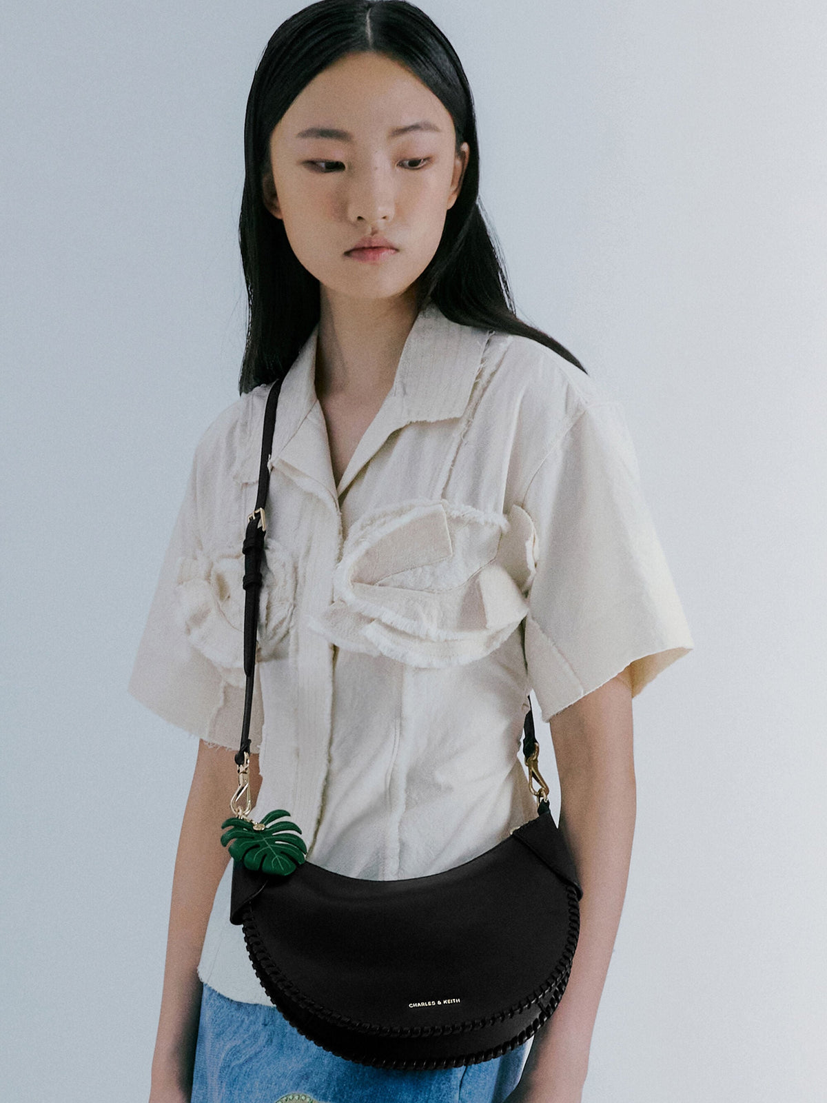 Blume Braided Curved Hobo Bag - Black | CHARLES & KEITH